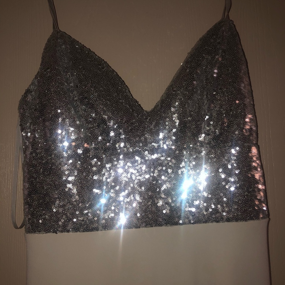 PROM DRESS - Picture 2 of 8